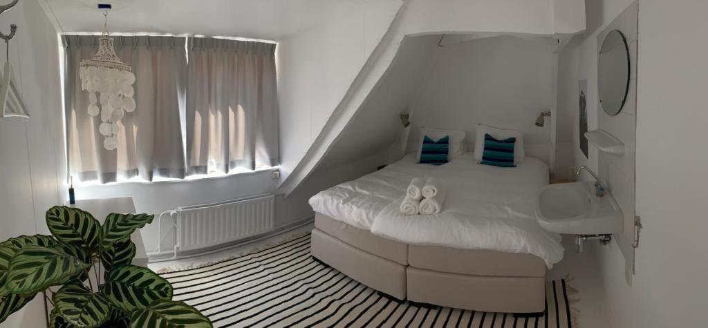B & B Tx71 เดนบวร์ก ภายนอก รูปภาพ
